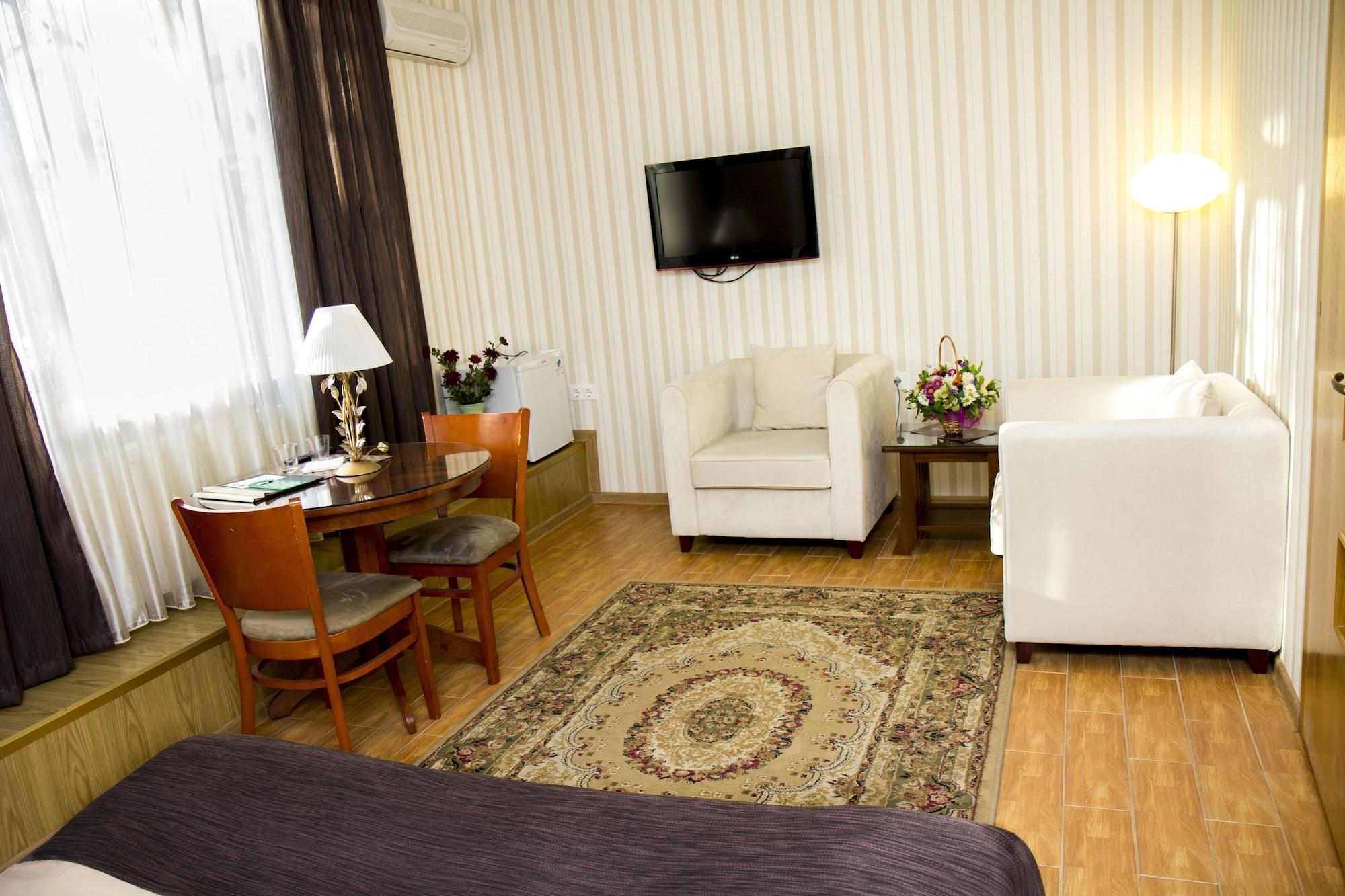 Klassik Hotel Кишинів Екстер'єр фото