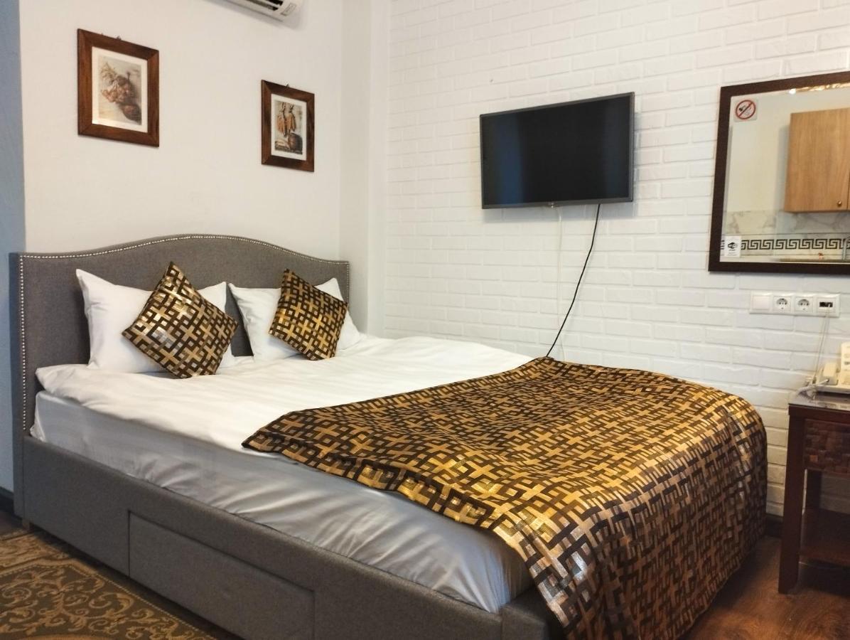 Klassik Hotel Кишинів Екстер'єр фото